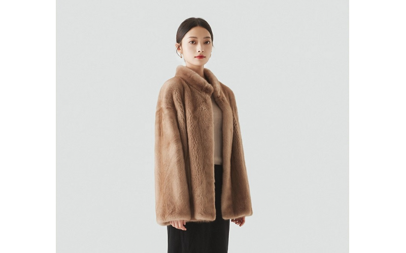 貂皮大衣压出褶皱了怎么办？尤巧有妙招